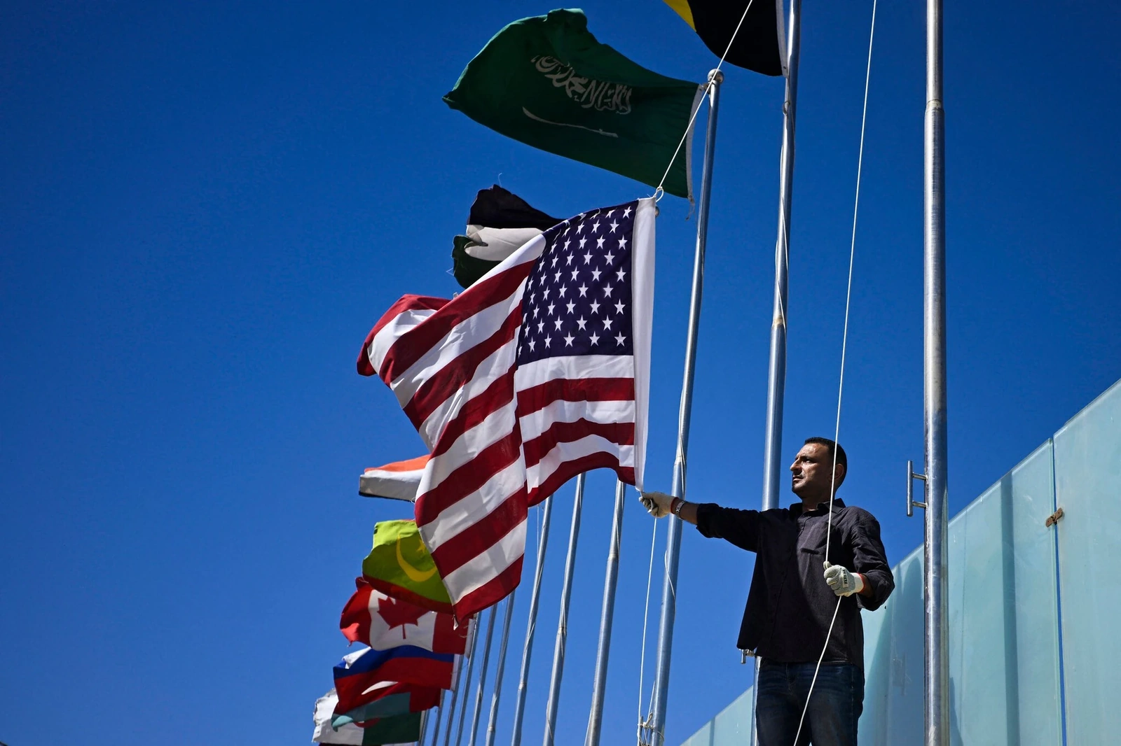 Hơn 20 quốc gia dự hội nghị thượng đỉnh Gaza tại Ai Cập, trao đổi con tin bước vào giai đoạn quyết định