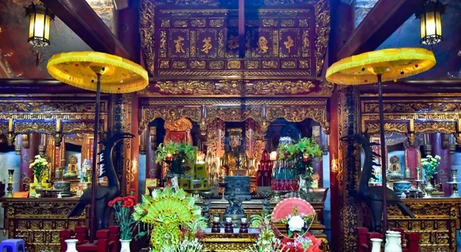 Nếu Lam Kinh được coi là “kinh đô thứ hai” của nhà Lê thì Thái miếu tại Bố Vệ chính là trung tâm thờ tự quan trọng, nối dài mạch nguồn của vương triều. Hai di tích bổ sung cho nhau, làm nổi bật vai trò của Thanh Hóa – vùng đất sản sinh, nuôi dưỡng và gìn giữ hào quang triều Hậu Lê.