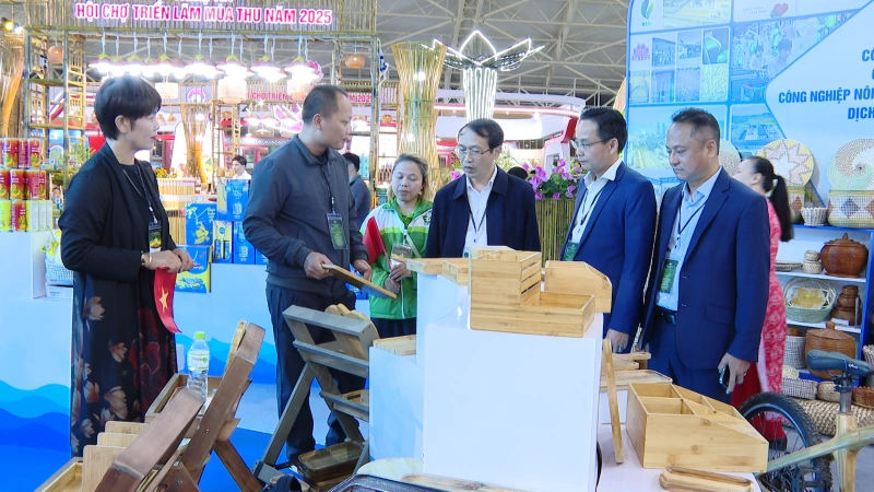 Khai mạc Hội chợ Mùa Thu lần thứ nhất - năm 2025