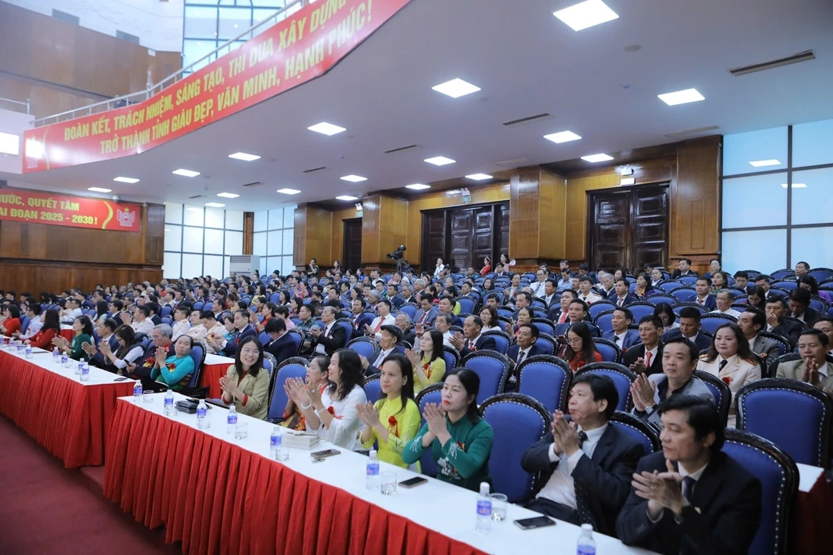 Đoàn kết, trách nhiệm, sáng tạo, thi đua xây dựng Thanh Hóa trở thành tỉnh giàu đẹp, văn minh, hạnh phúc (*)