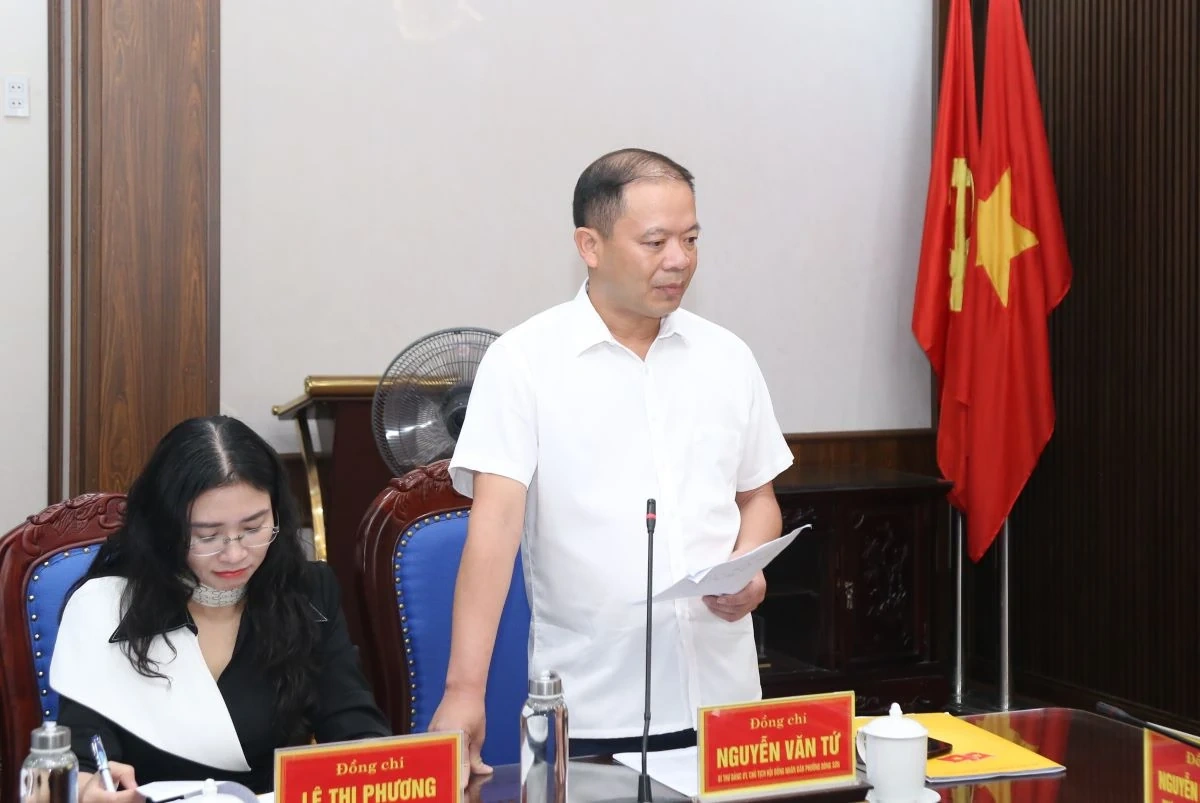 Phó Bí thư Thường trực Tỉnh ủy Nguyễn Hồng Phong thăm, làm việc tại phường Đông Sơn