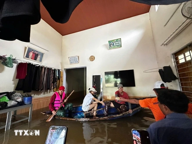 Thường trực Ban Bí thư: Không để người dân bị thiếu thốn, cô lập trong thiên tai