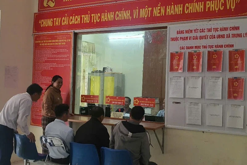 “Gỡ khó” tình trạng thiếu cán bộ chuyên môn ở các xã miền núi