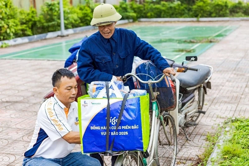 Tiger đồng hành cùng bà con khắc phục hậu quả sau bão lũ