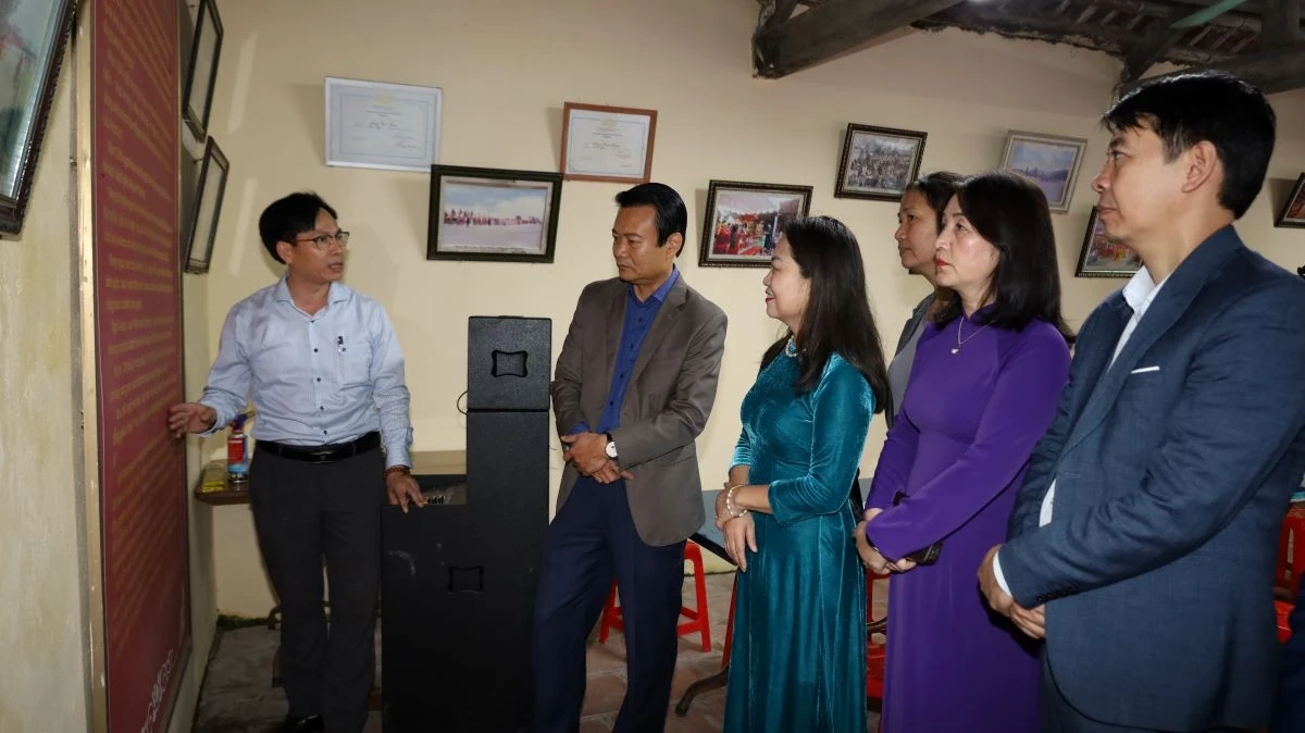 Dâng hương kỷ niệm 732 năm ngày mất Thành hoàng làng Chu Văn Lương