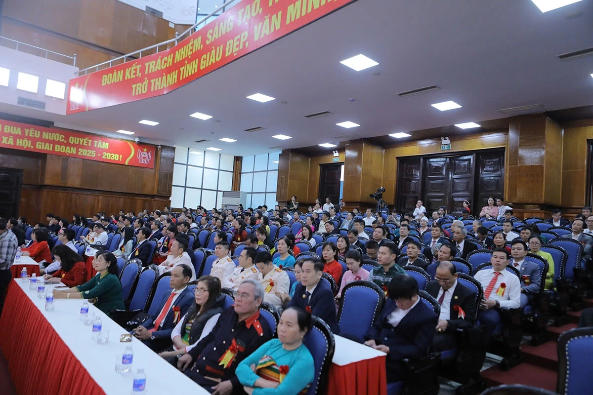 Đưa Thanh Hóa phát triển nhanh và bền vững cùng cả nước (*)