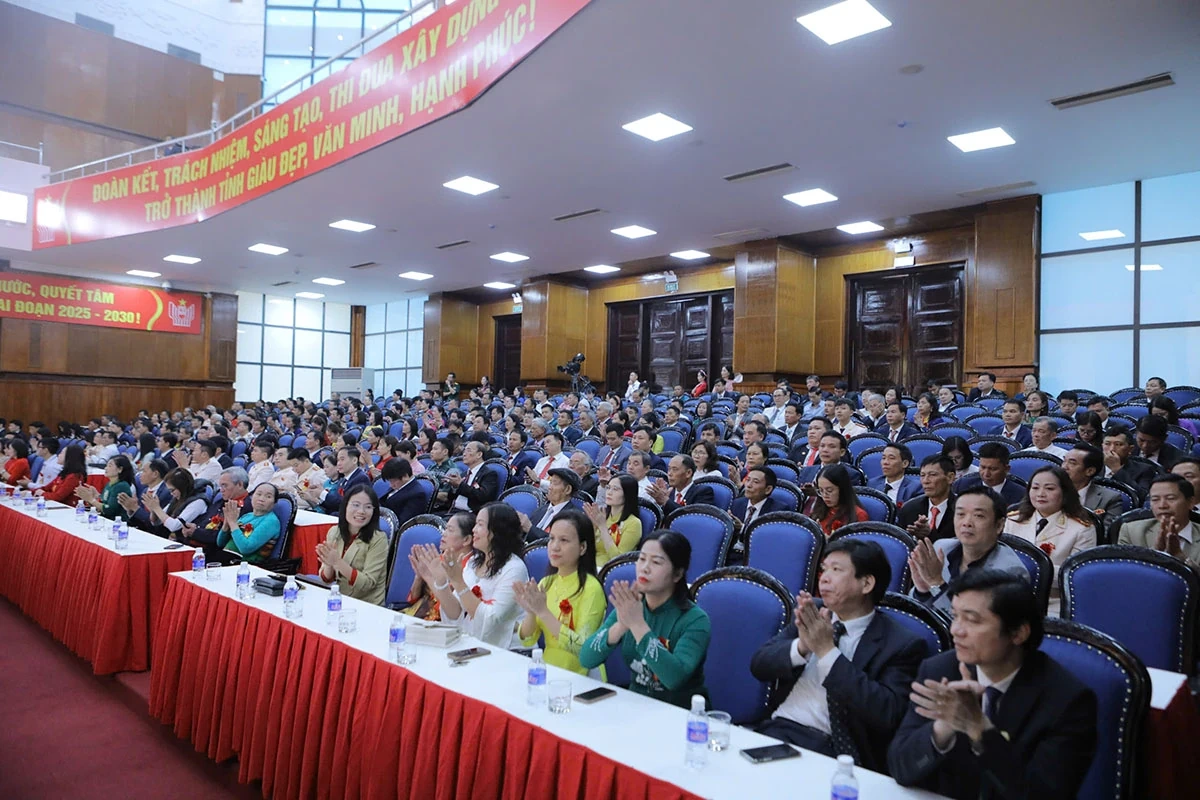 Đưa Thanh Hóa phát triển nhanh và bền vững cùng cả nước (*)