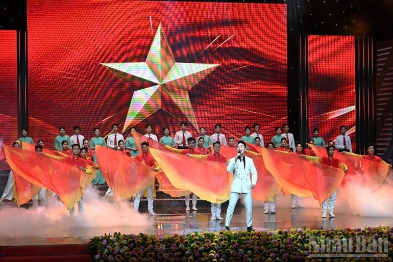 Thủ tướng Phạm Minh Chính: Báo chí cách mạng phải chống tham nhũng với tinh thần “thép trong bút-lửa trong tim”