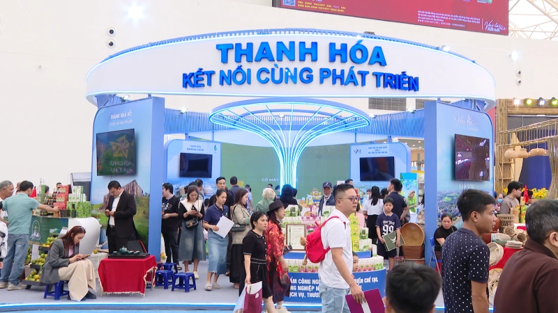 Sức hút của gian hàng tỉnh Thanh Hóa tại Hội chợ Mùa Thu