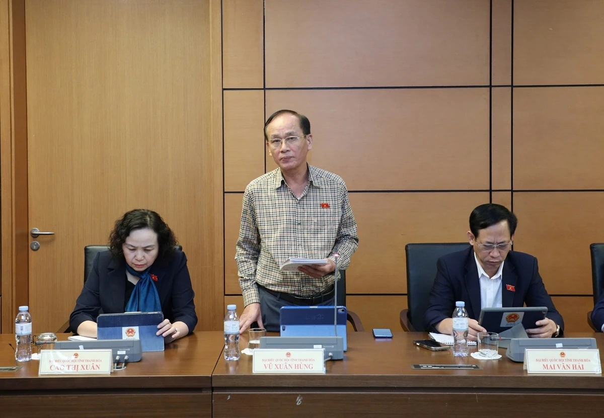 Đoàn ĐBQH Thanh Hóa tham gia thảo luận tại tổ, góp ý vào 3 dự án Luật