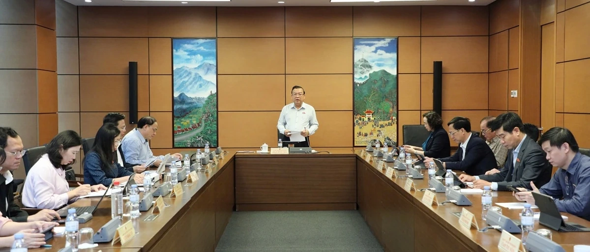 ĐBQH tỉnh Thanh Hóa tham gia góp ý vào các dự án luật về công nghệ và chuyển đổi số