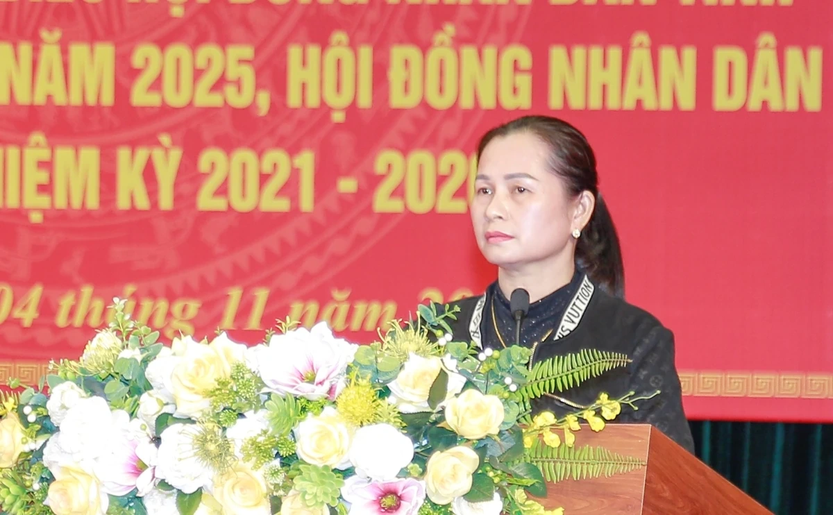 Phó Bí thư Tỉnh ủy, Chủ tịch Ủy ban MTTQ tỉnh Trịnh Tuấn Sinh tiếp xúc cử tri Sầm Sơn