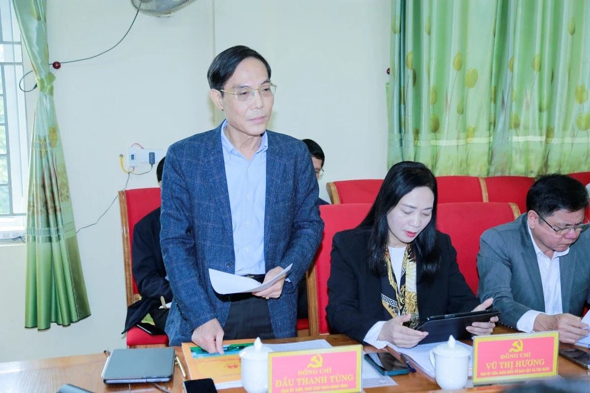 Phó Bí thư Tỉnh ủy, Chủ tịch Ủy ban MTTQ tỉnh Trịnh Tuấn Sinh thăm, làm việc với các xã Thạch Quảng, Thành Vinh và Thạch Bình