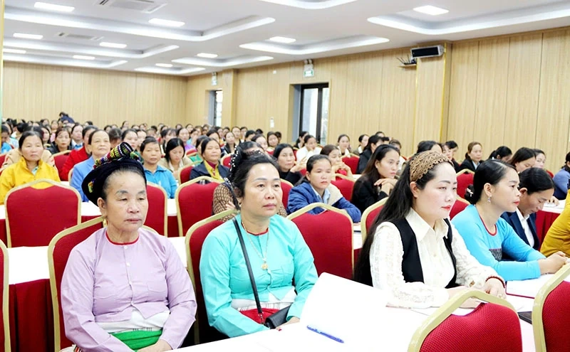 Tập huấn hỗ trợ phụ nữ phát triển kinh tế tập thể, hợp tác xã và giảm nghèo