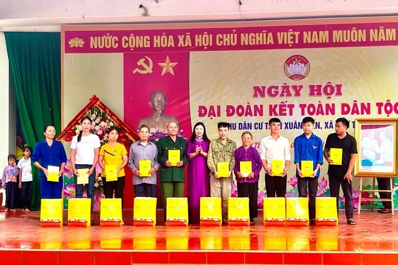 Phó Chủ tịch Ủy ban MTTQ tỉnh dự Ngày hội Đại đoàn kết toàn dân tộc tại xã Như Thanh