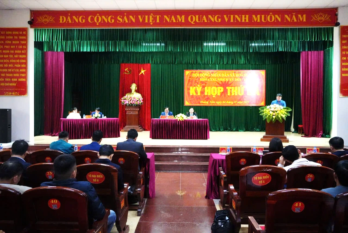 Đồng chí Lê Xuân Hoàn được bầu giữ chức Chủ tịch UBND xã Hoằng Tiến