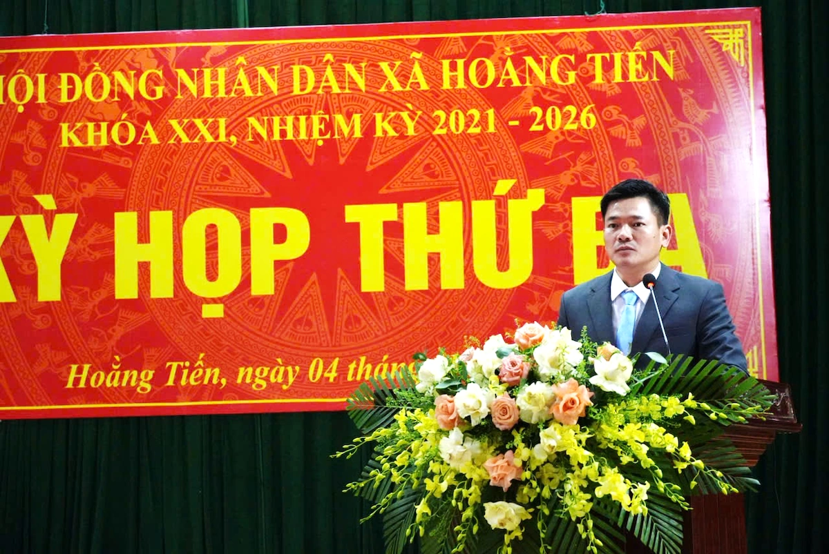 Đồng chí Lê Xuân Hoàn được bầu giữ chức Chủ tịch UBND xã Hoằng Tiến