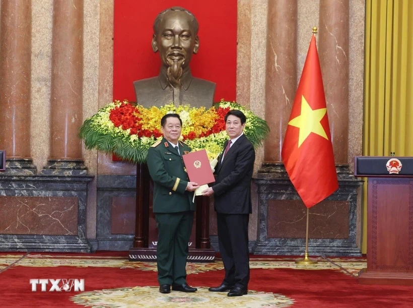 Ông Nguyễn Trọng Nghĩa giữ chức Chủ nhiệm Tổng cục Chính trị, thăng quân hàm Đại tướng