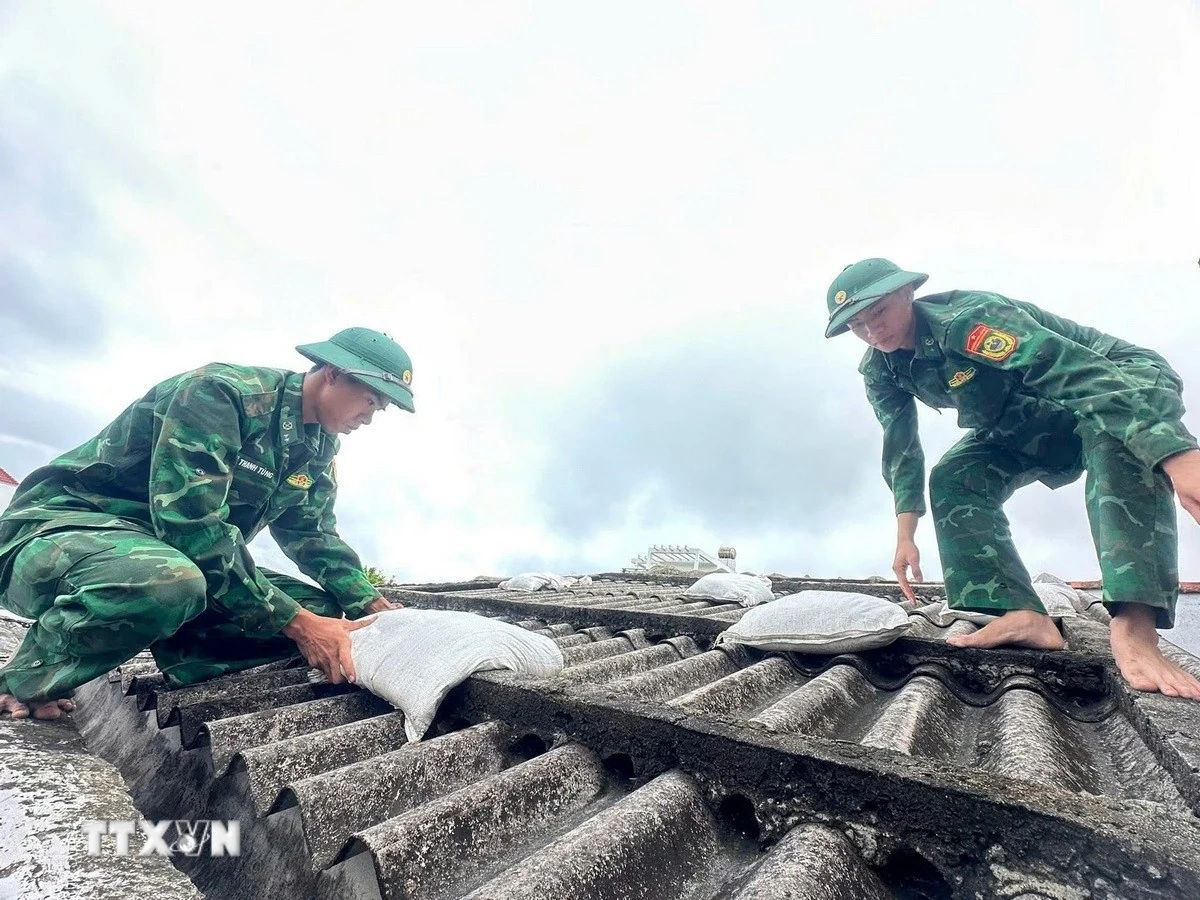 Bão số 13 di chuyển nhanh hơn, chỉ còn cách Quy Nhơn khoảng 450km