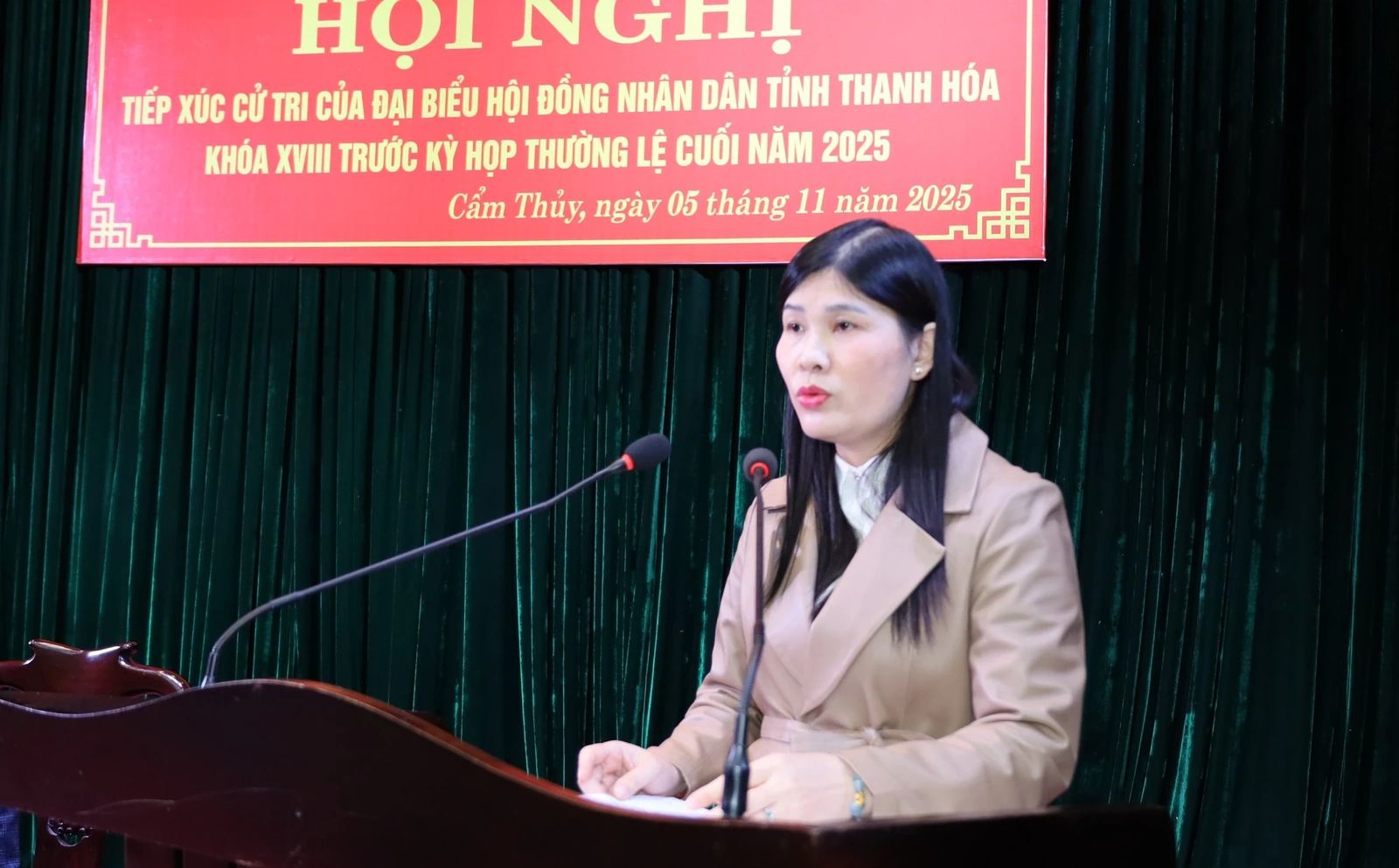 Tổ đại biểu HĐND tỉnh tiếp xúc cử tri tại xã Cẩm Thủy