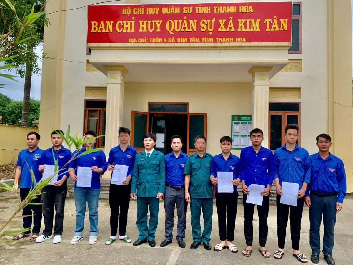 Hơn 1.200 thanh niên viết đơn tình nguyện lên đường nhập ngũ