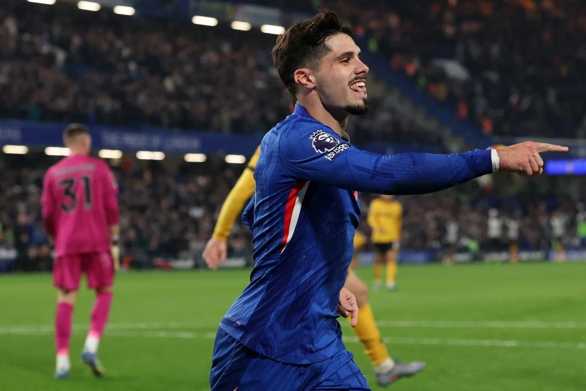 PVF-CAND thoát thua ngoạn mục; Chelsea thắng đậm, Arsenal và MU cùng mất điểm