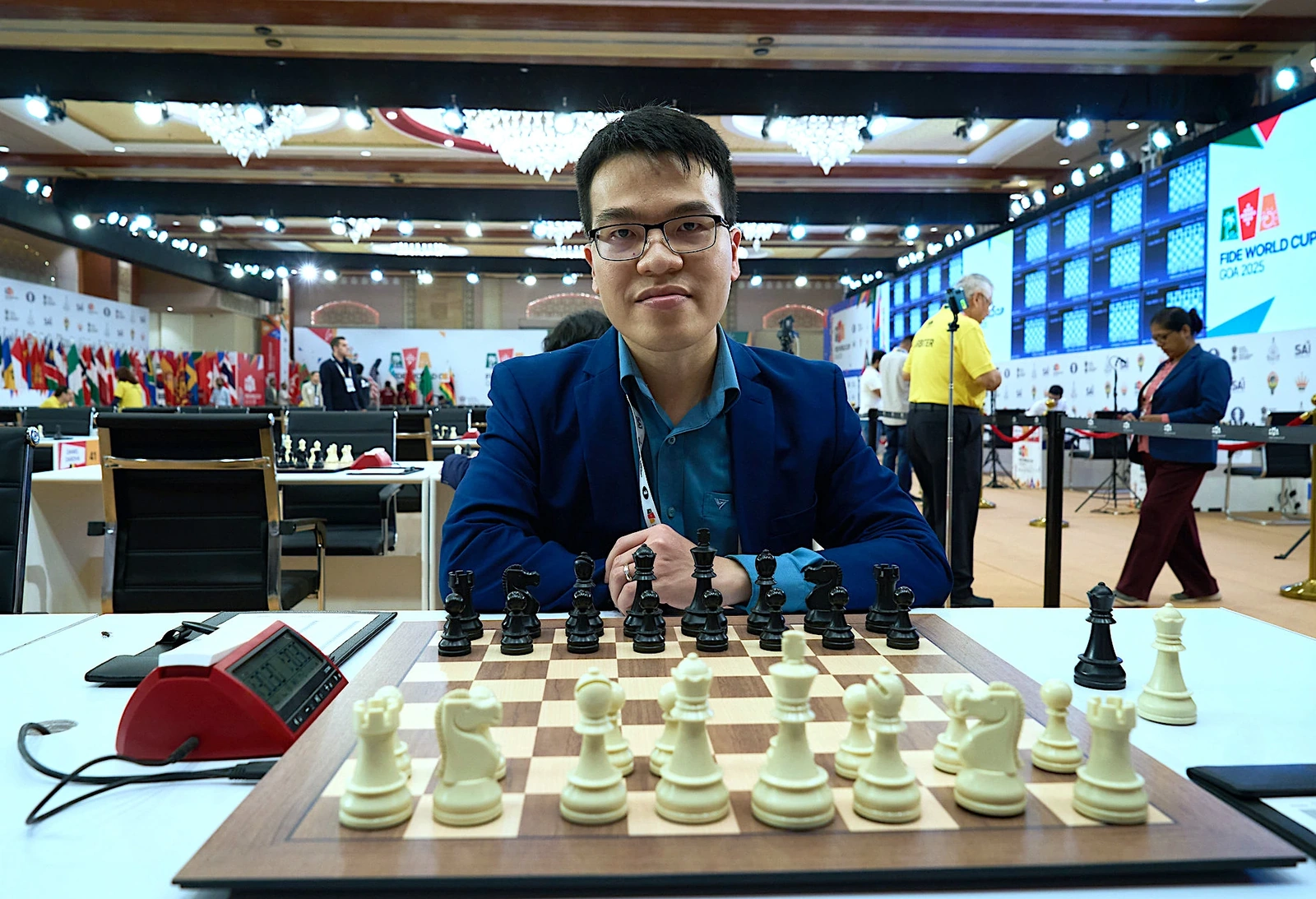 Xuân Son trở lại đội tuyển Việt Nam; Dembele và Yamal tái đấu ở giải The Best FIFA 2025