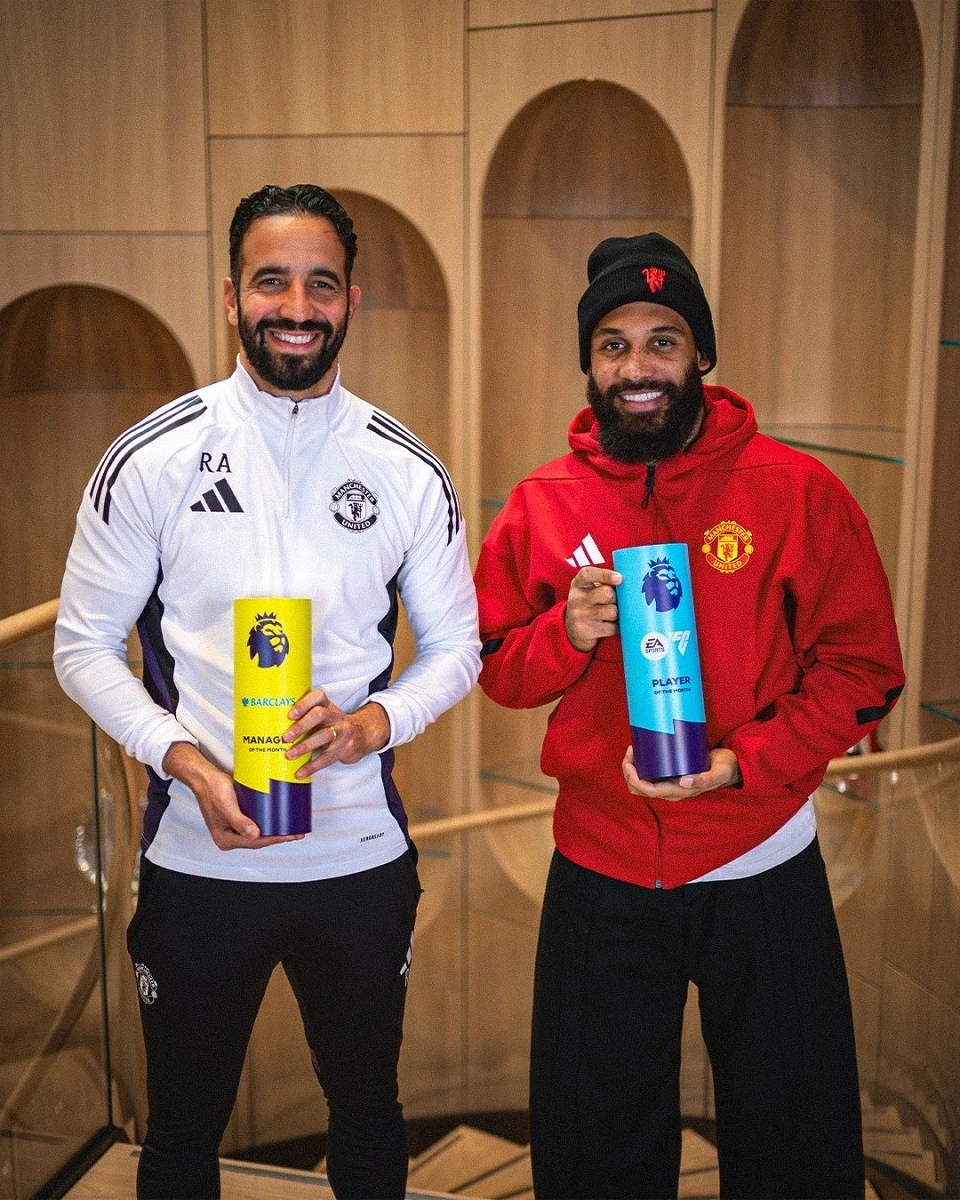 Thủ môn Bùi Tiến Dũng phẫu thuật thành công; MU nhận tin dữ về Mainoo