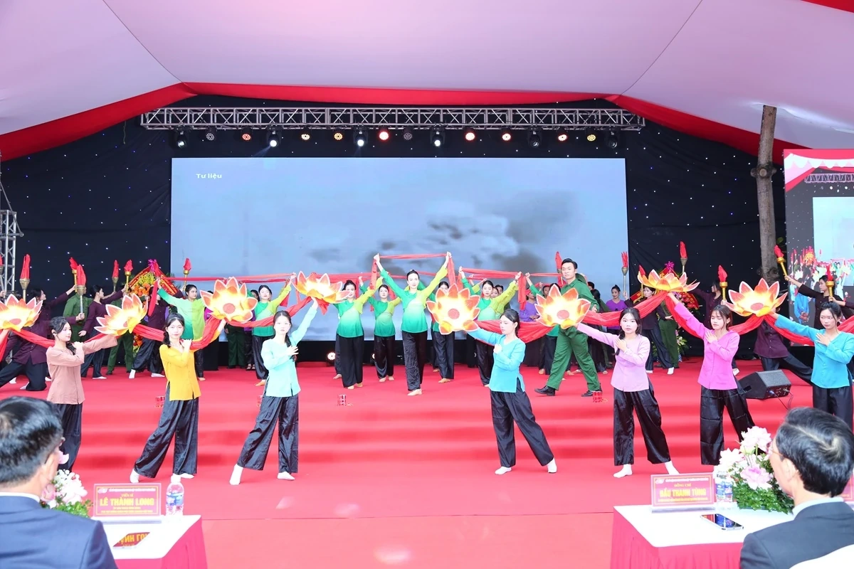 Phấn đấu xây dựng Trường THPT Hàm Rồng trong nhóm dẫn đầu cả nước về chất lượng giáo dục vào năm 2030