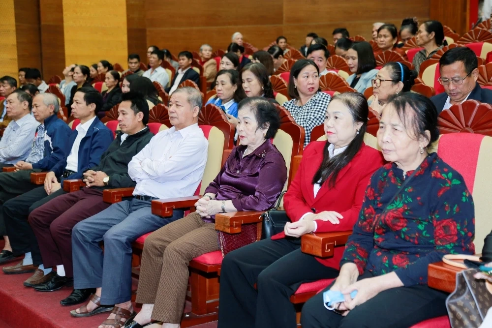 Tổ đại biểu HĐND tỉnh tiếp xúc cư tri các phường Bỉm Sơn và Quang Trung