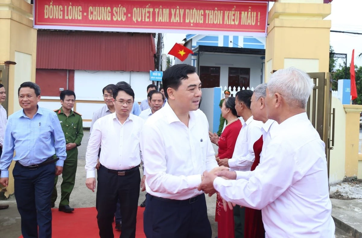 Chủ tịch UBND tỉnh Nguyễn Hoài Anh dự Ngày hội Đại đoàn kết toàn dân tộc tại xã Hoằng Lộc