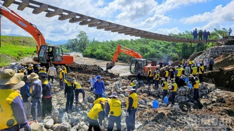 Thông tuyến đường sắt bắc-nam