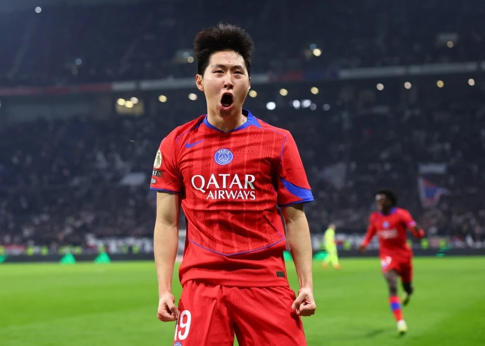 Ninh Bình lập kỷ lục bất bại 35 trận; Man City hạ gục Liverpool 3-0