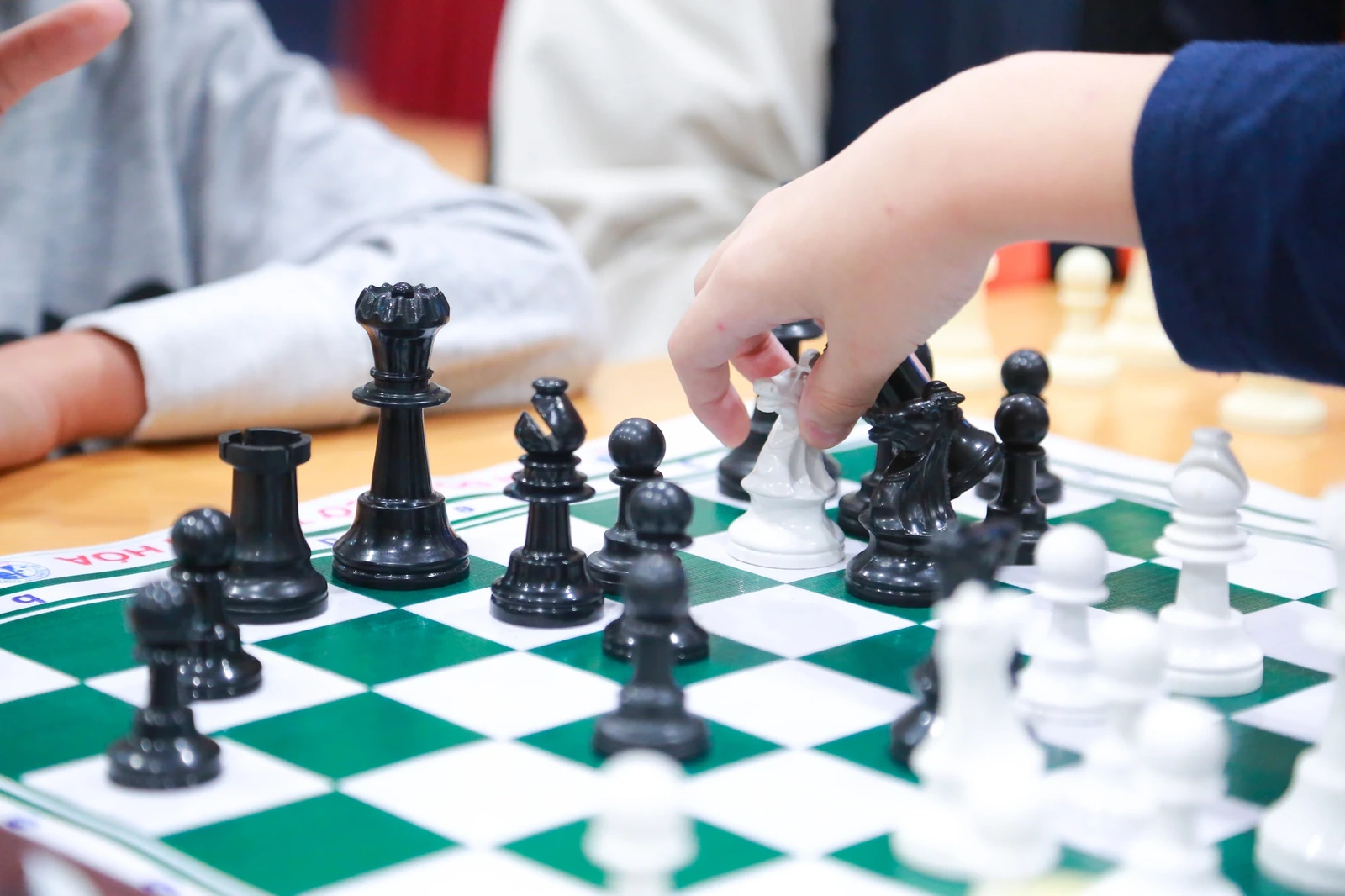 200 kỳ thủ nhí tranh tài sôi nổi tại Giải Cờ vua Nobel School mở rộng