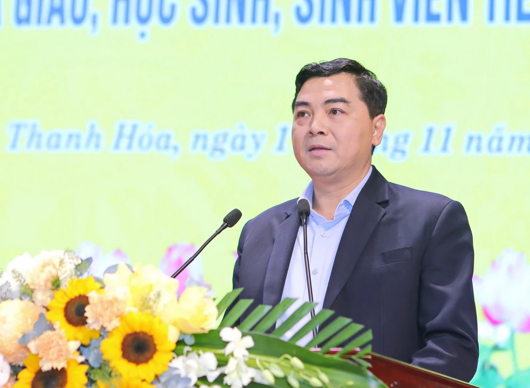 Lãnh đạo tỉnh gặp mặt nhà giáo, học sinh, sinh viên tiêu biểu nhân Ngày Nhà giáo Việt Nam 20/11