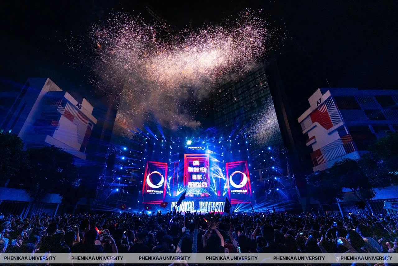 Đại học Phenikaa tổ chức Đại nhạc hội Sync City chào đón tân sinh viên K19