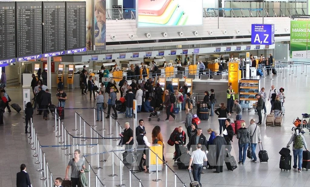 EC cập nhật cơ chế đình chỉ miễn thị thực cho công dân ngoài khối