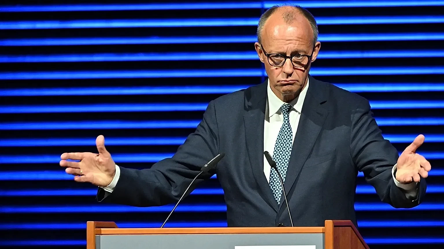 Nguy cơ khủng hoảng chính trị tại Đức: Tranh cãi về cải cách lương hưu đe dọa chính phủ Thủ tướng Merz