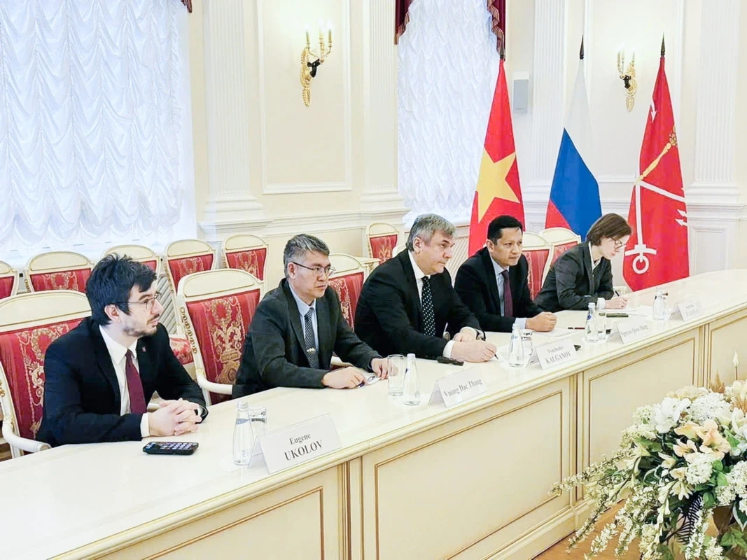 Bí thư Tỉnh ủy Nguyễn Doãn Anh làm việc với Hội đồng Lập pháp thành phố Saint Petersburg, Liên bang Nga