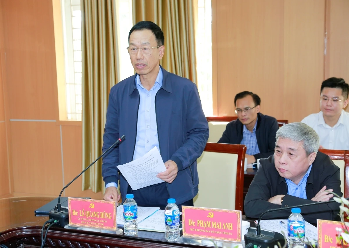 Phó Bí thư Tỉnh ủy, Chủ tịch Ủy ban MTTQ tỉnh Trịnh Tuấn Sinh làm việc với các xã Ngọc Trạo, Vân Du, Kim Tân