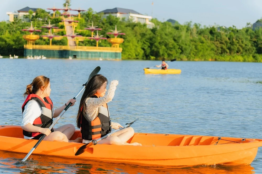 Cuộc dạo chơi “không gian” tại LAMORI Resort & Spa