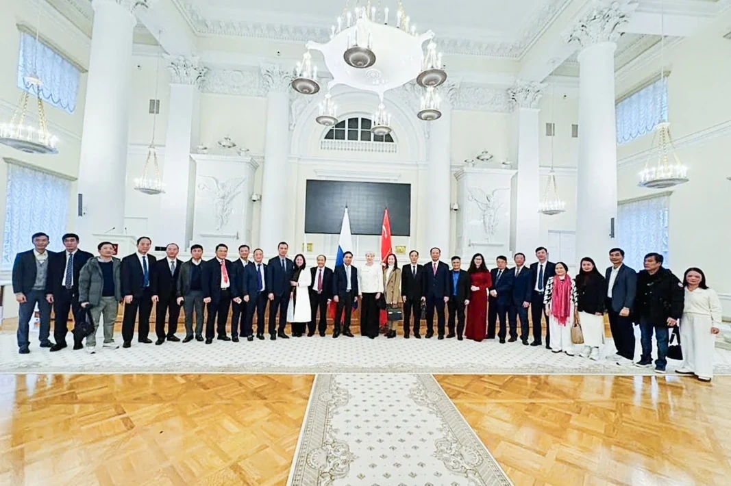 Bí thư Tỉnh ủy Nguyễn Doãn Anh làm việc với Hội đồng Lập pháp thành phố Saint Petersburg, Liên bang Nga