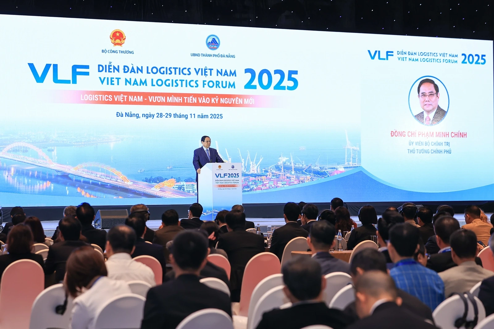 Thủ tướng: Đưa Việt Nam trở thành trung tâm dịch vụ logistics hàng đầu Đông Nam Á, châu Á và thế giới