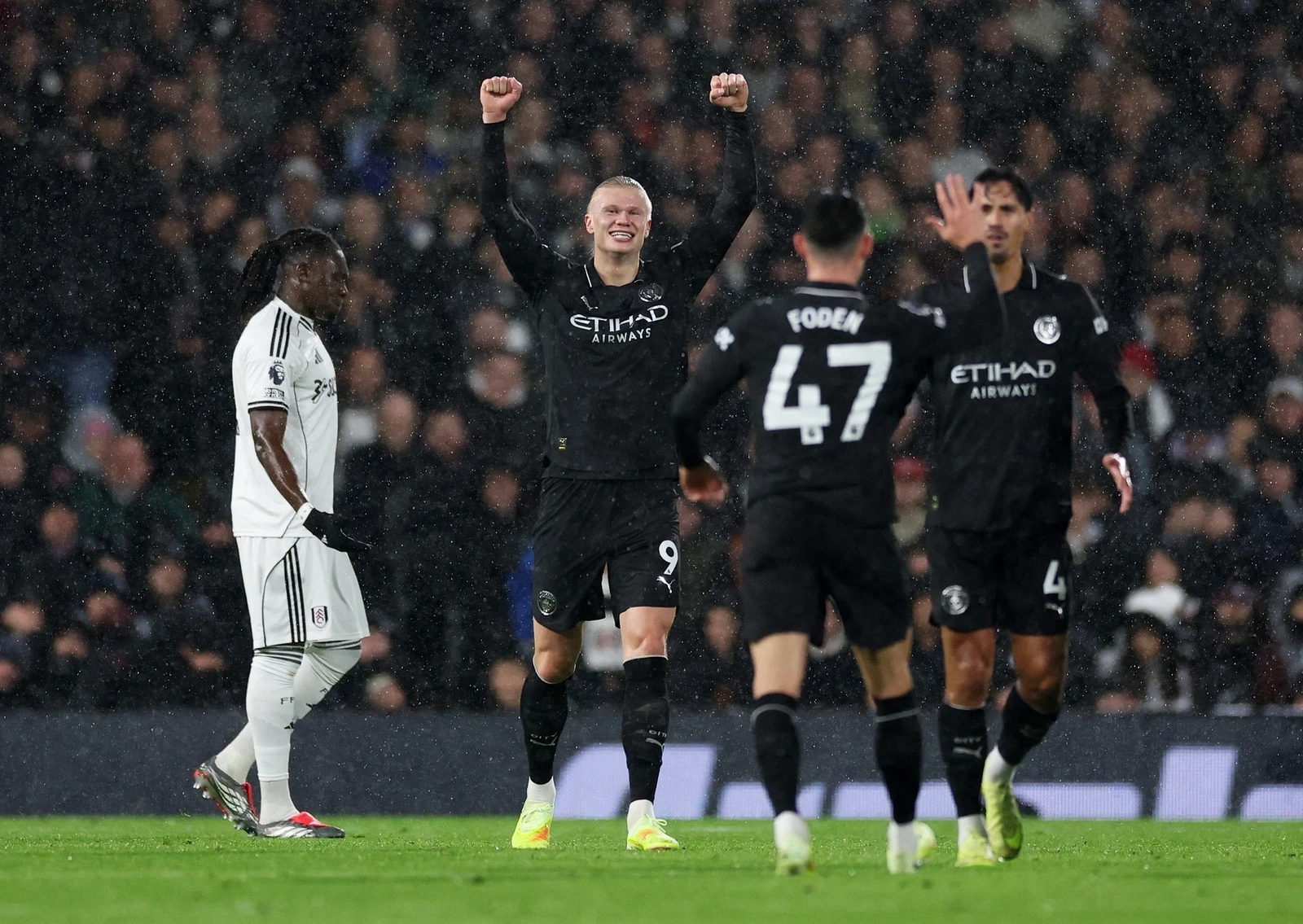 Xác định VĐV vinh dự cầm cờ Đoàn Thể thao Việt Nam tại SEA Games 33; Barcelona củng cố ngôi đầu La Liga