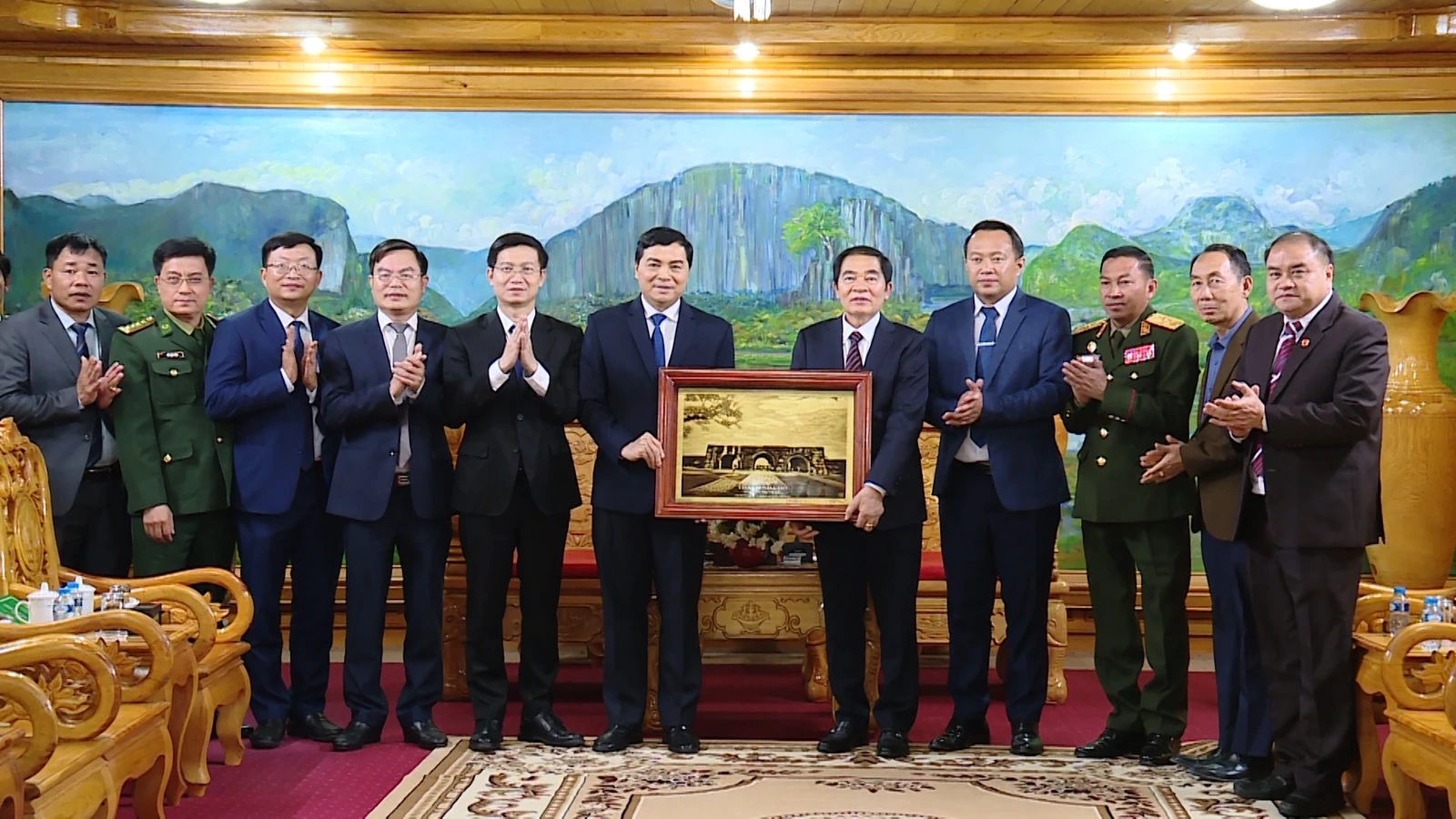 Tăng cường hợp tác Thanh Hóa - Hủa Phăn