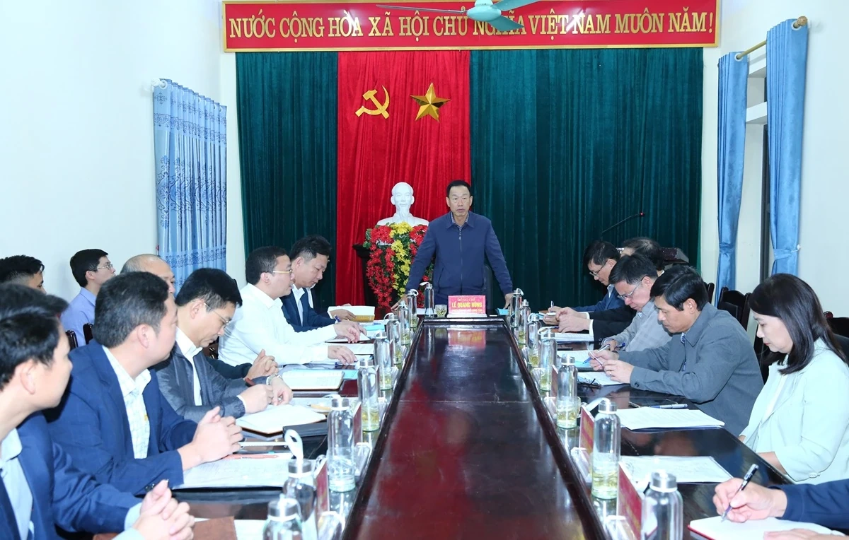 Phó Chủ tịch UBND tỉnh Lê Quang Hùng thăm, làm việc tại xã Trường Văn