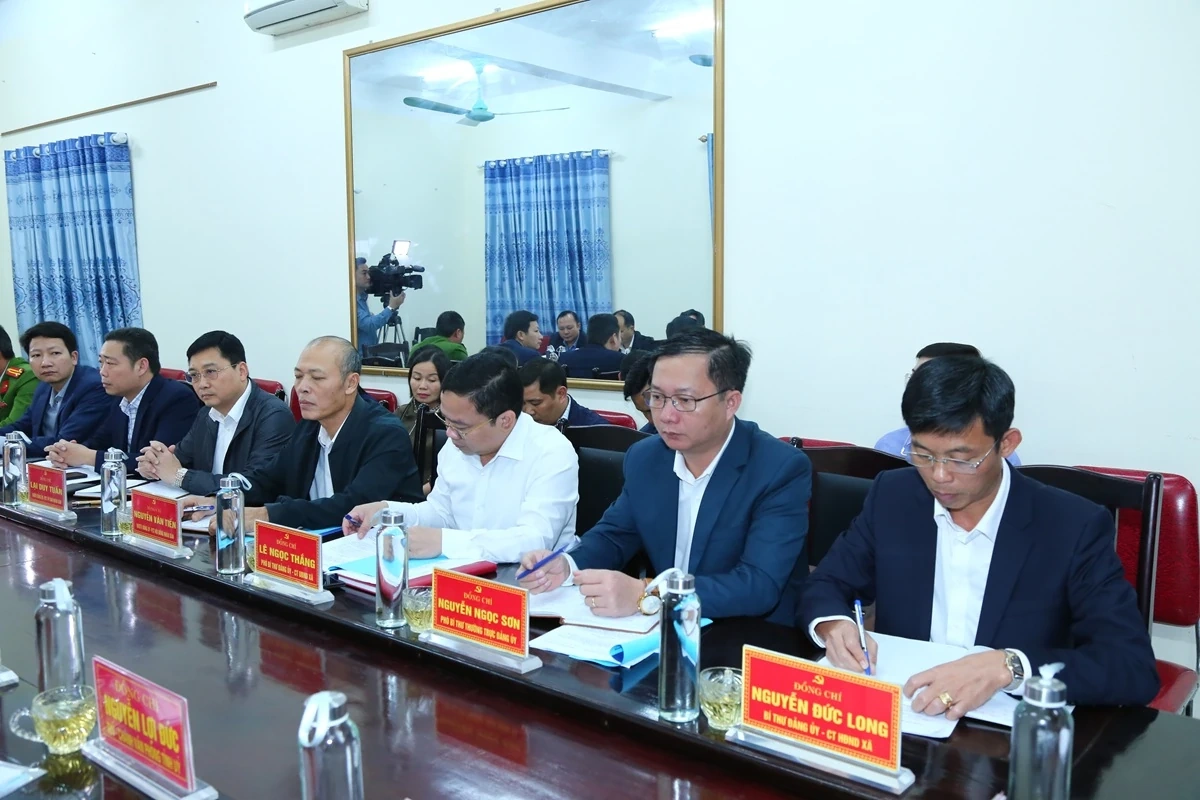 Phó Chủ tịch UBND tỉnh Lê Quang Hùng thăm, làm việc tại xã Trường Văn