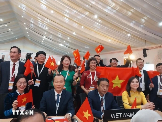 UNESCO ghi danh Nghề làm tranh Đông Hồ vào Danh sách Di sản cần bảo vệ khẩn cấp