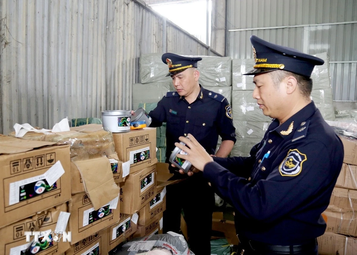 Cao điểm chống buôn lậu, gian lận thương mại dịp Tết Nguyên đán Bính Ngọ 2026