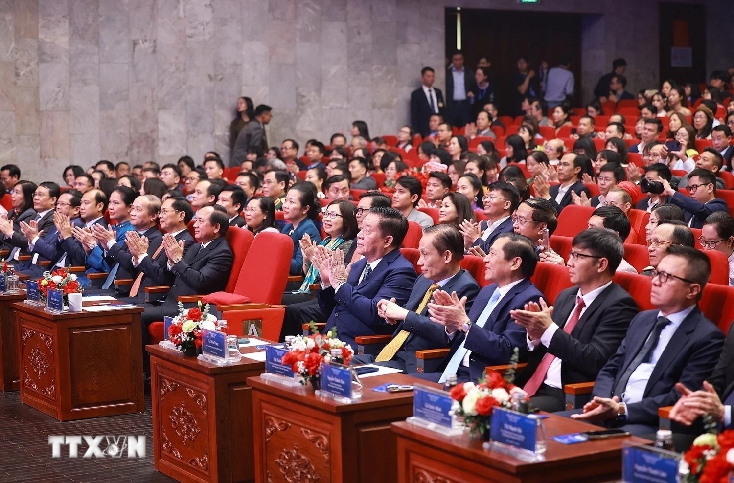 Thủ tướng: Xây dựng đội ngũ làm công tác thông tin đối ngoại bản lĩnh, sắc bén